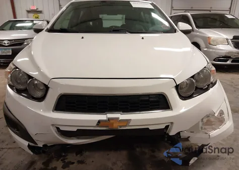 2016 Chevrolet Sonic Ls Auto z USA, uszkodzony, nr VIN 1G1JA6SH2G4174462